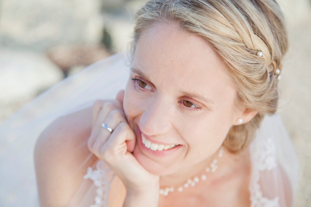 Natürliches Braut Make-up strahlende Haut Hochzeitsstyling